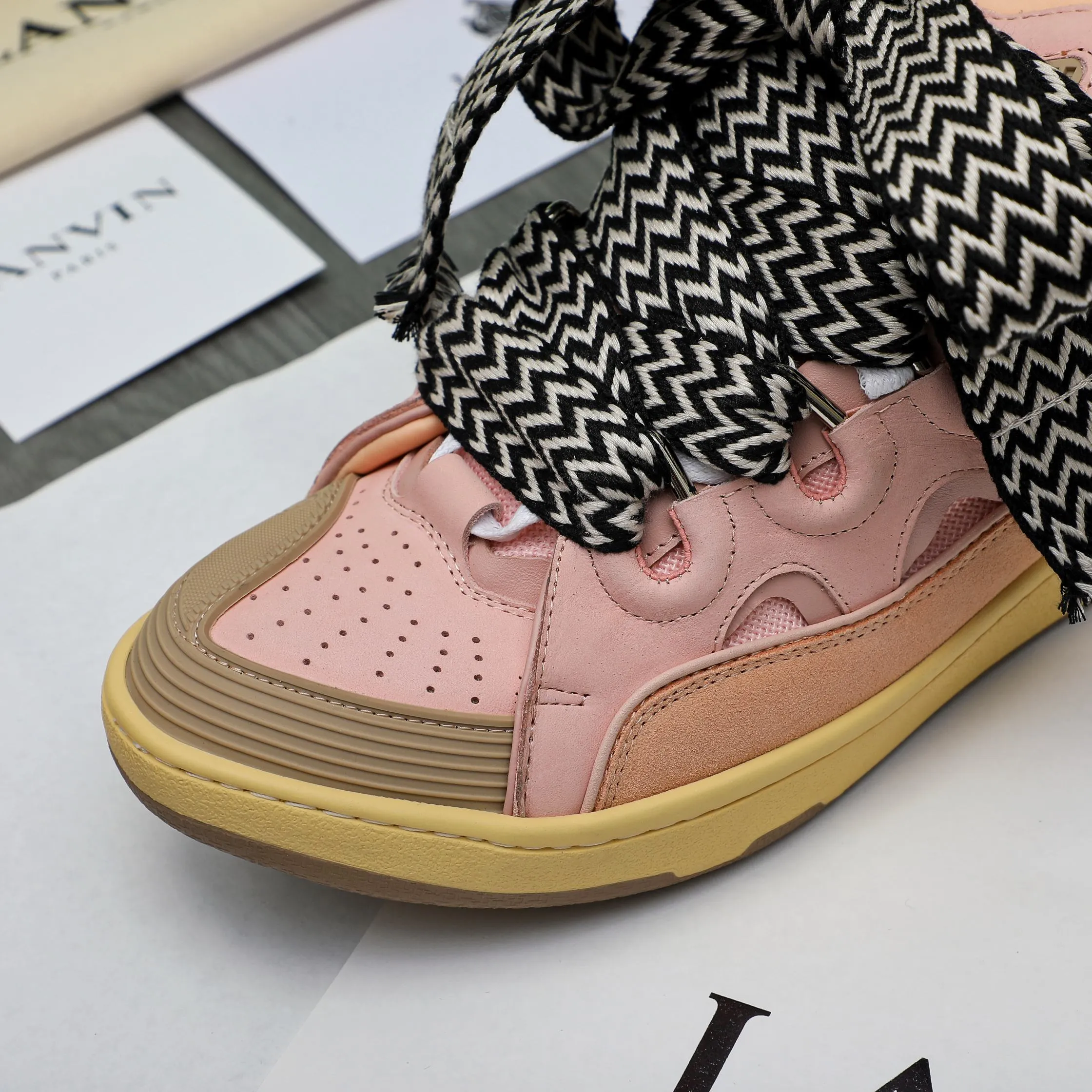 Men's shoes 💰740 [Lanvin] Lanvin high-end quality original couple's casual shoes - Upper: imported cowhide leather splicing breathable mesh - Inner lining: Lycra elastic lining - Outsole: original rubber outsole - Super high quality control·Fine workmanship: highlighted (high-end·luxury·grade) -Size: 36-45 (45 can be customized)